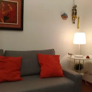 https://a-casa-di-lori.catania-hotels.net